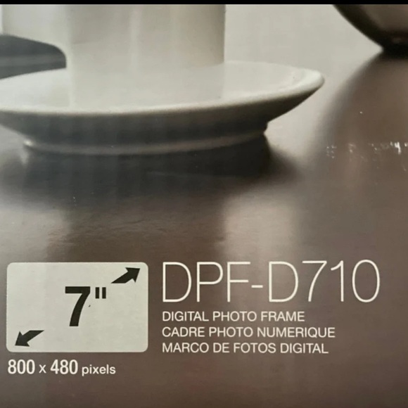 NEW SONY DIGITAL PHOTO FRAME - Picture 3 of 4